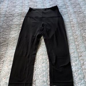 Lululemon black align crop